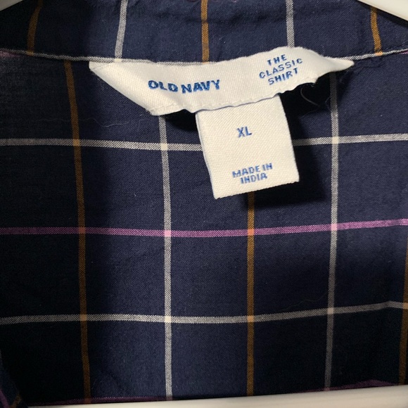 Old Navy unisex button down Size: XL - Picture 2 of 2